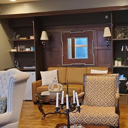 Woodstone Manor Inc. Hotel Sturdies Bay Ngoại thất bức ảnh