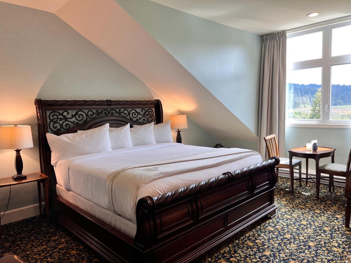 Woodstone Manor Inc. Hotel Sturdies Bay Ngoại thất bức ảnh
