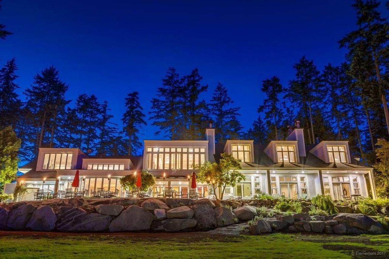 Woodstone Manor Inc. Hotel Sturdies Bay Ngoại thất bức ảnh