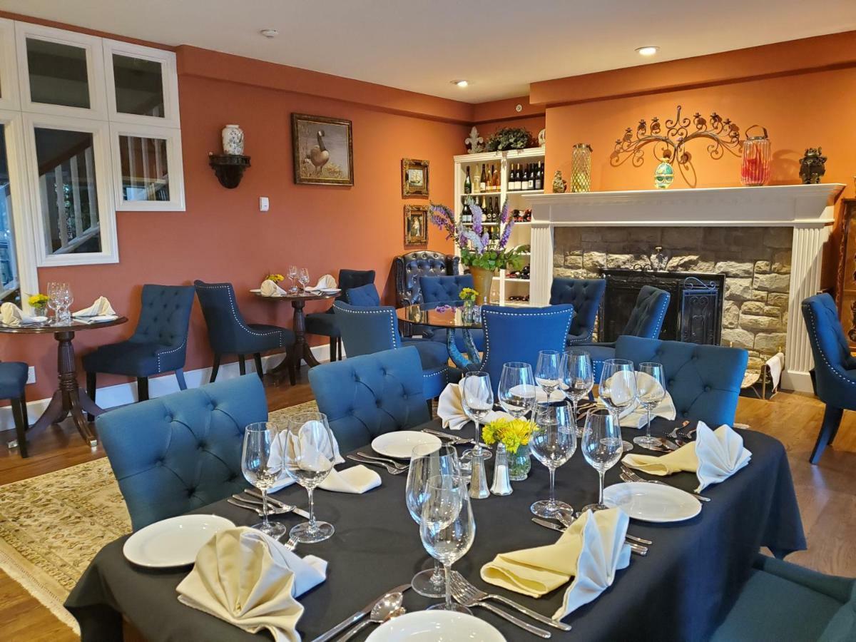 Woodstone Manor Inc. Hotel Sturdies Bay Ngoại thất bức ảnh
